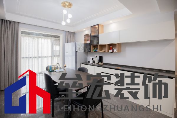白色、木色與黑色演繹同一空間下的不同格調(diào)！
