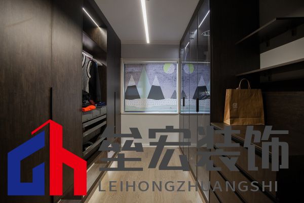 白色、木色與黑色演繹同一空間下的不同格調(diào)！