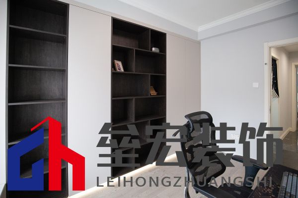 白色、木色與黑色演繹同一空間下的不同格調(diào)！