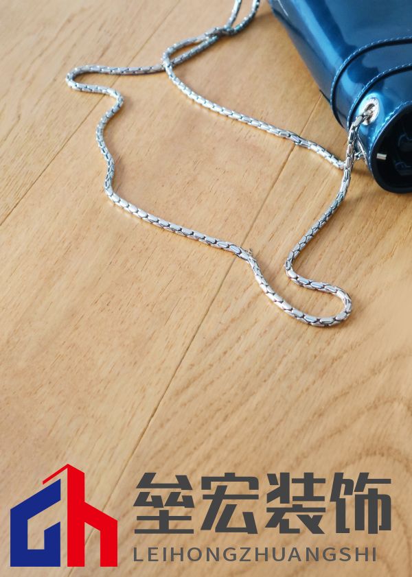 標(biāo)題一:奢華又健康?德爾金標(biāo)“7凈”地板:拿來吧你